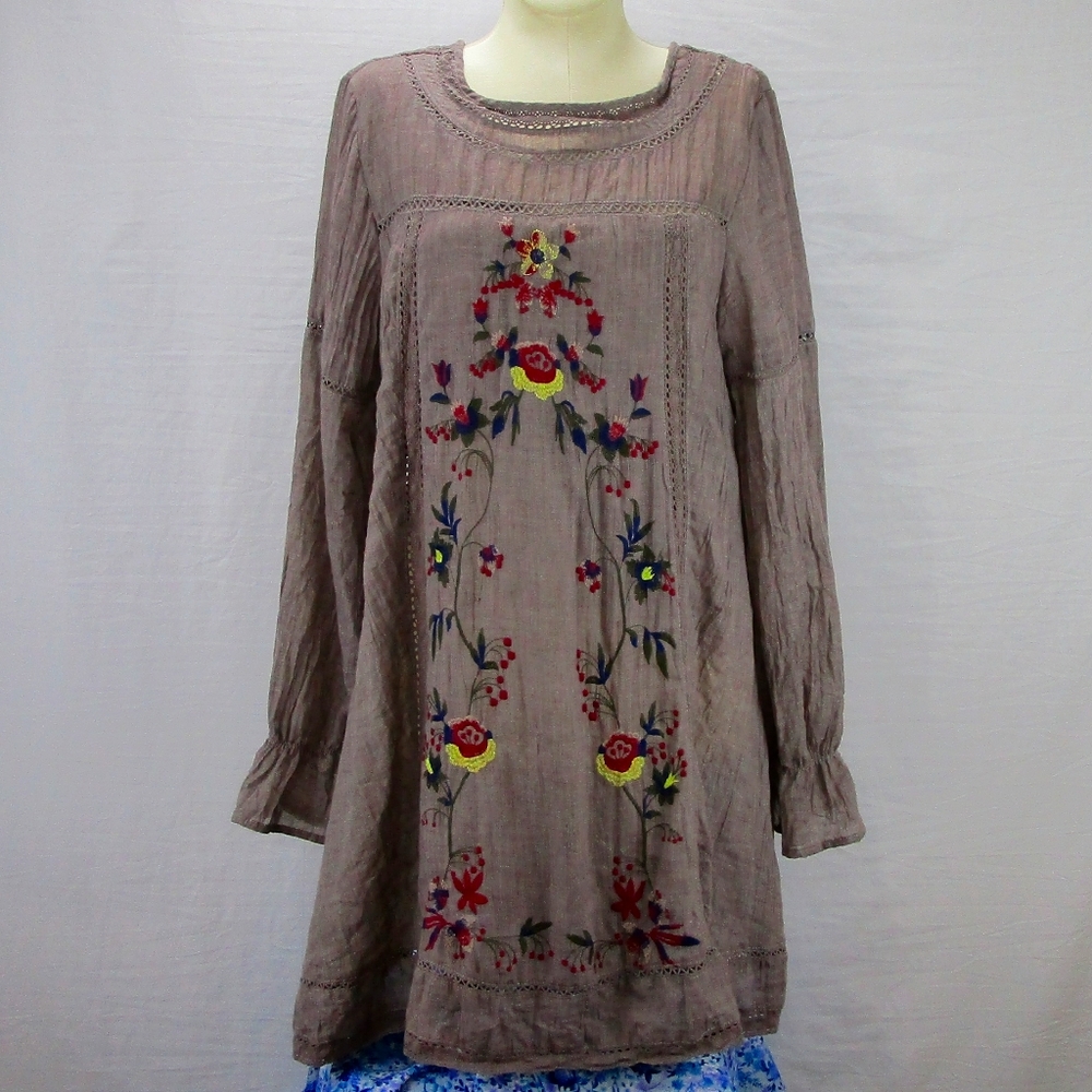 Umgee Embroidered Tunic - Picture 2 of 6